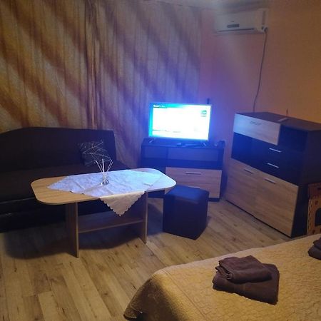 Apartament Edelvais ヴァルナ エクステリア 写真