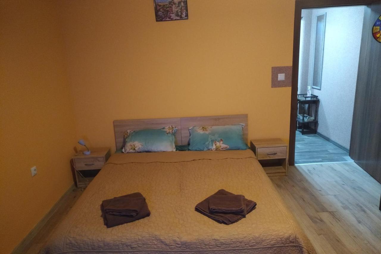 Apartament Edelvais ヴァルナ エクステリア 写真