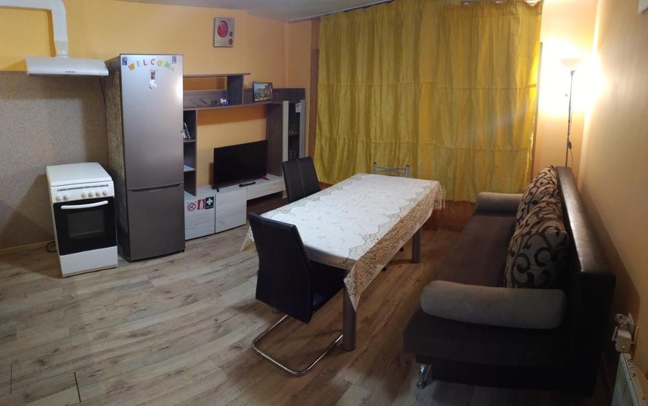 Apartament Edelvais ヴァルナ エクステリア 写真